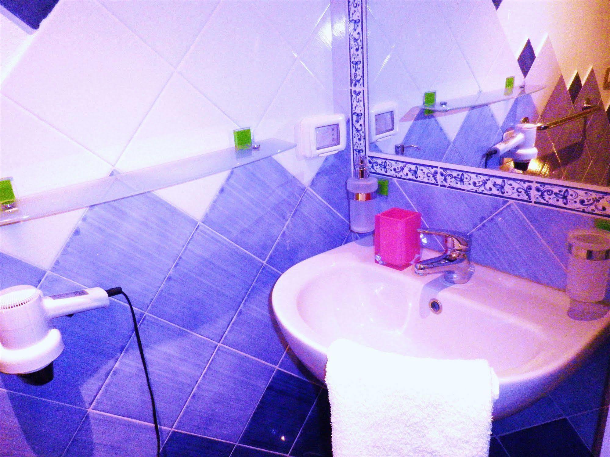אלגהרו Elisart Guest House מראה חיצוני תמונה