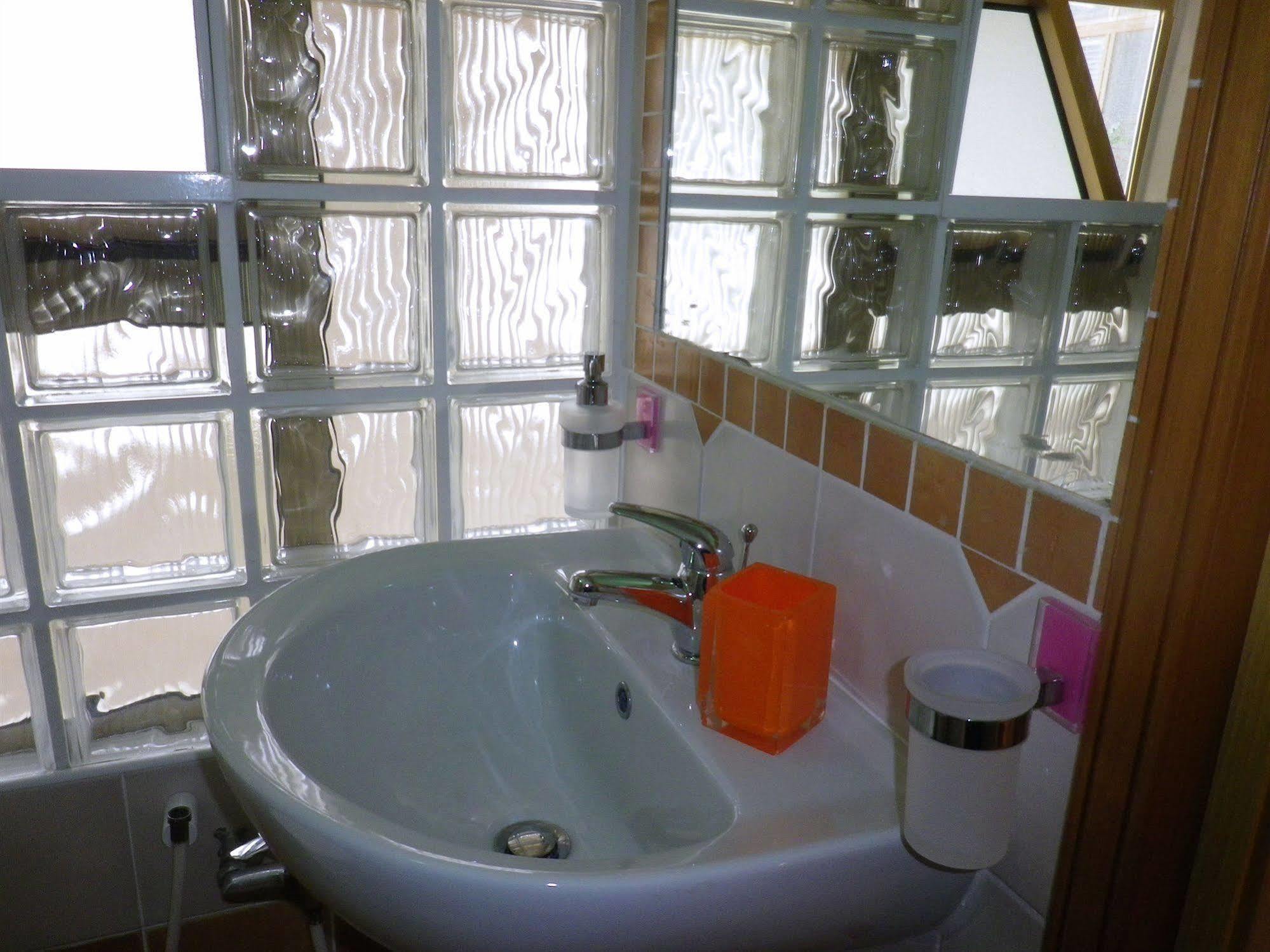 אלגהרו Elisart Guest House מראה חיצוני תמונה