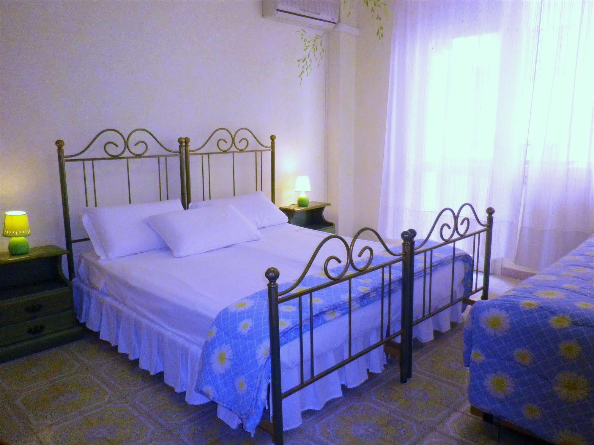 אלגהרו Elisart Guest House מראה חיצוני תמונה