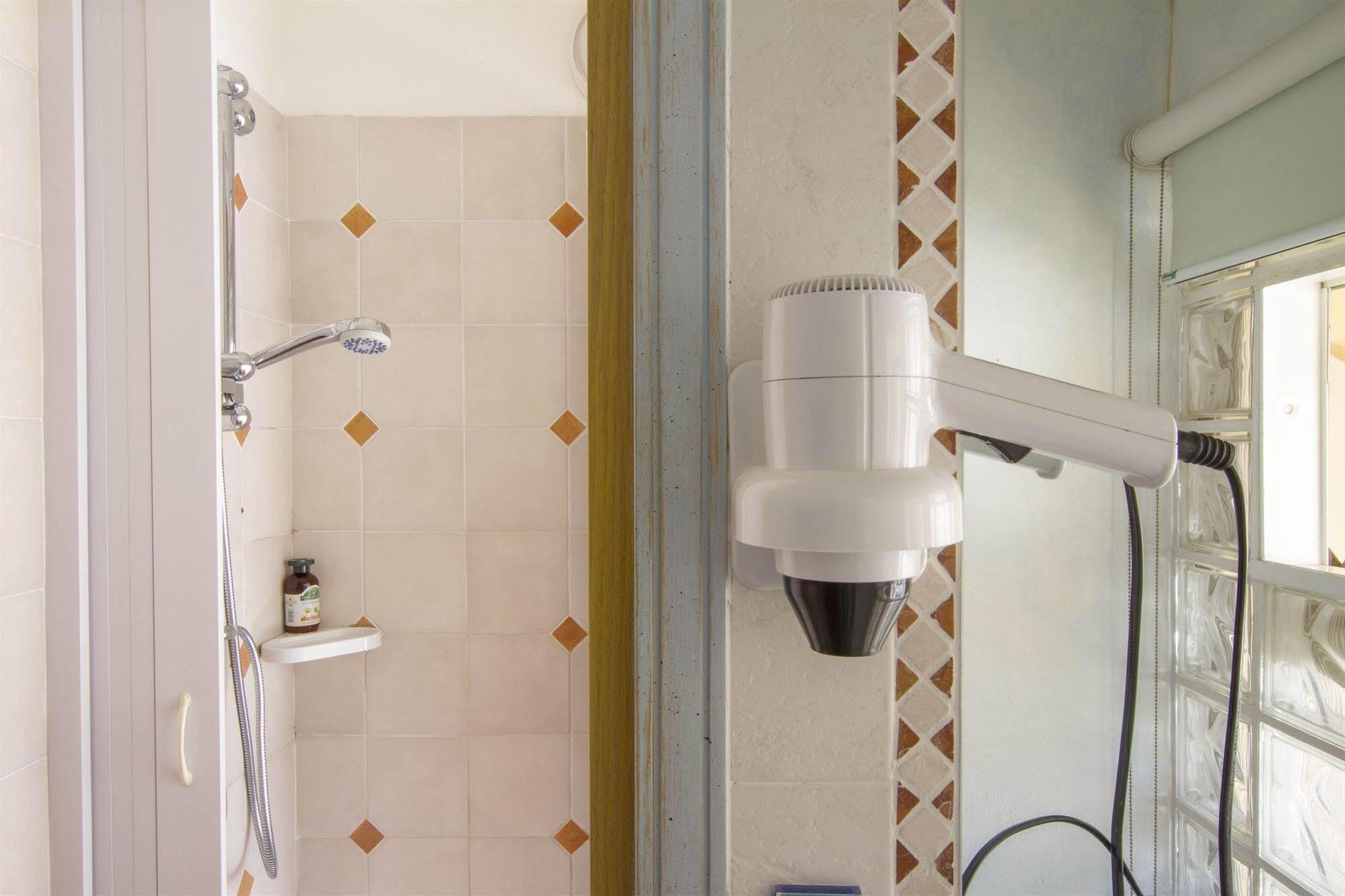 אלגהרו Elisart Guest House מראה חיצוני תמונה